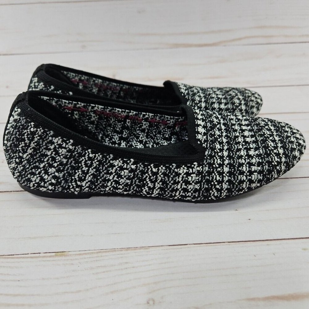 Skechers Cleo Round Our Moment Womens 7 Flat Black White Knit Stretch Fit Shoe - Picture 5 of 9